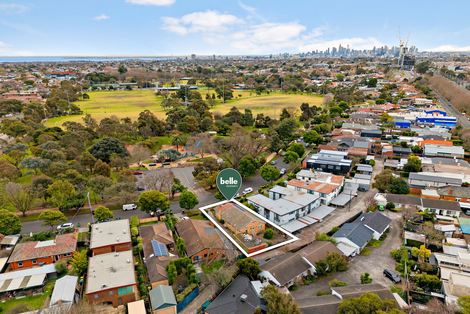 Real Estate and Property in 16 Park Crescent, Caulfield North, VIC