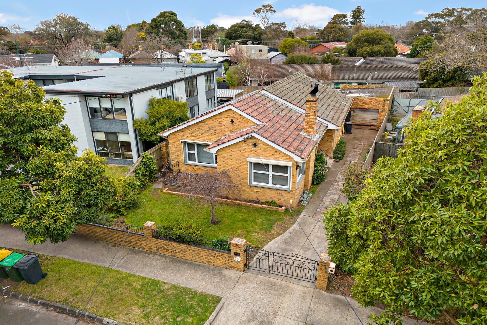 Real Estate and Property in 16 Park Crescent, Caulfield North, VIC