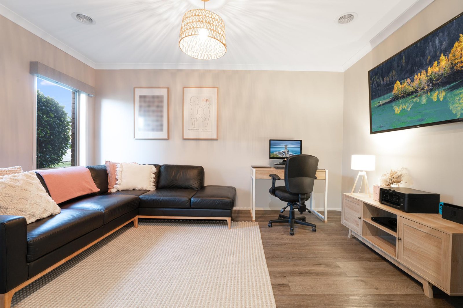 Gallery: 16 Parkfront Drive