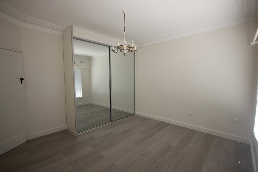 16 Pasedena Street MONTEREY 6