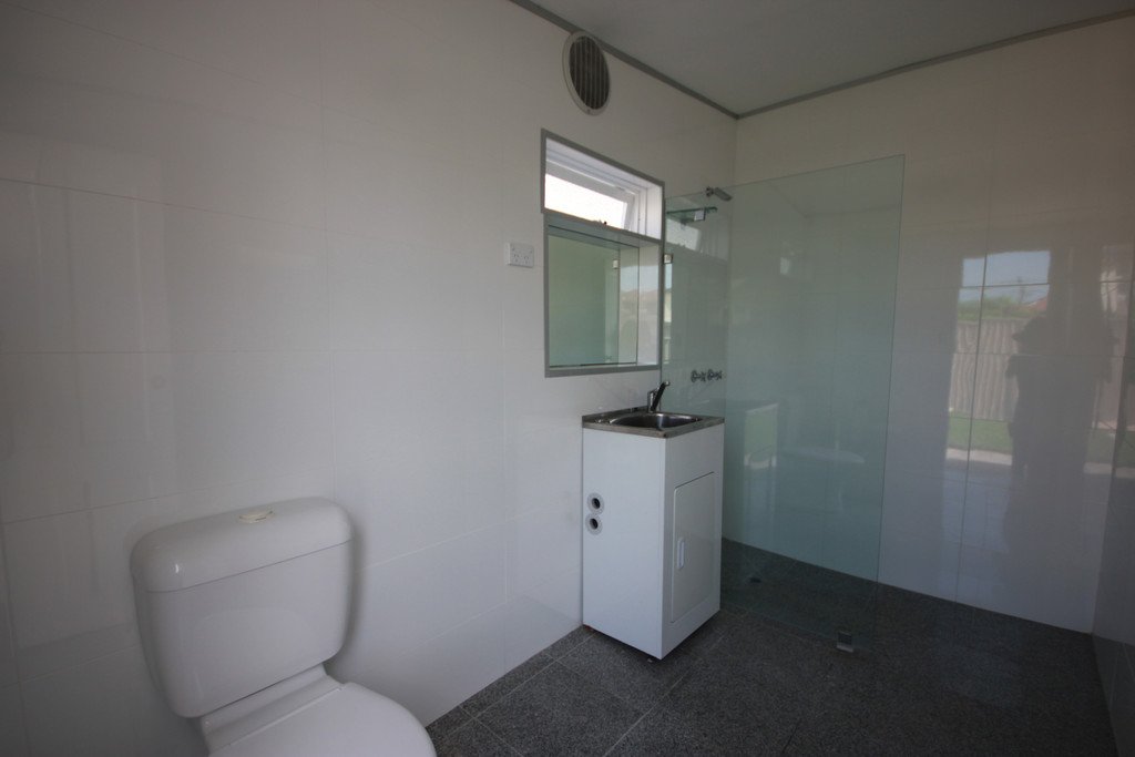 16 Pasedena Street MONTEREY 9