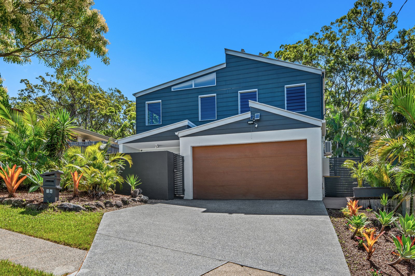 16 Patonga Street ASHMORE 2