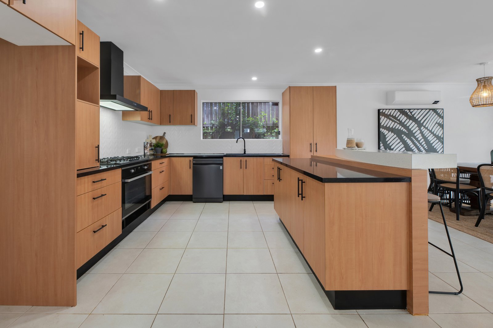 16 Patonga Street ASHMORE 13