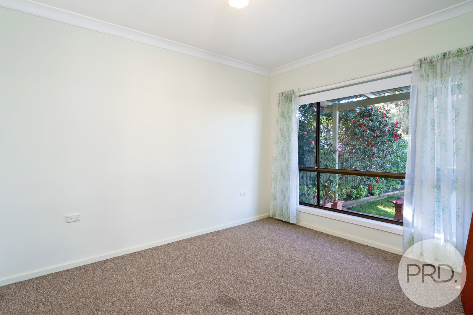 1/6 Paull Street KOORINGAL 4