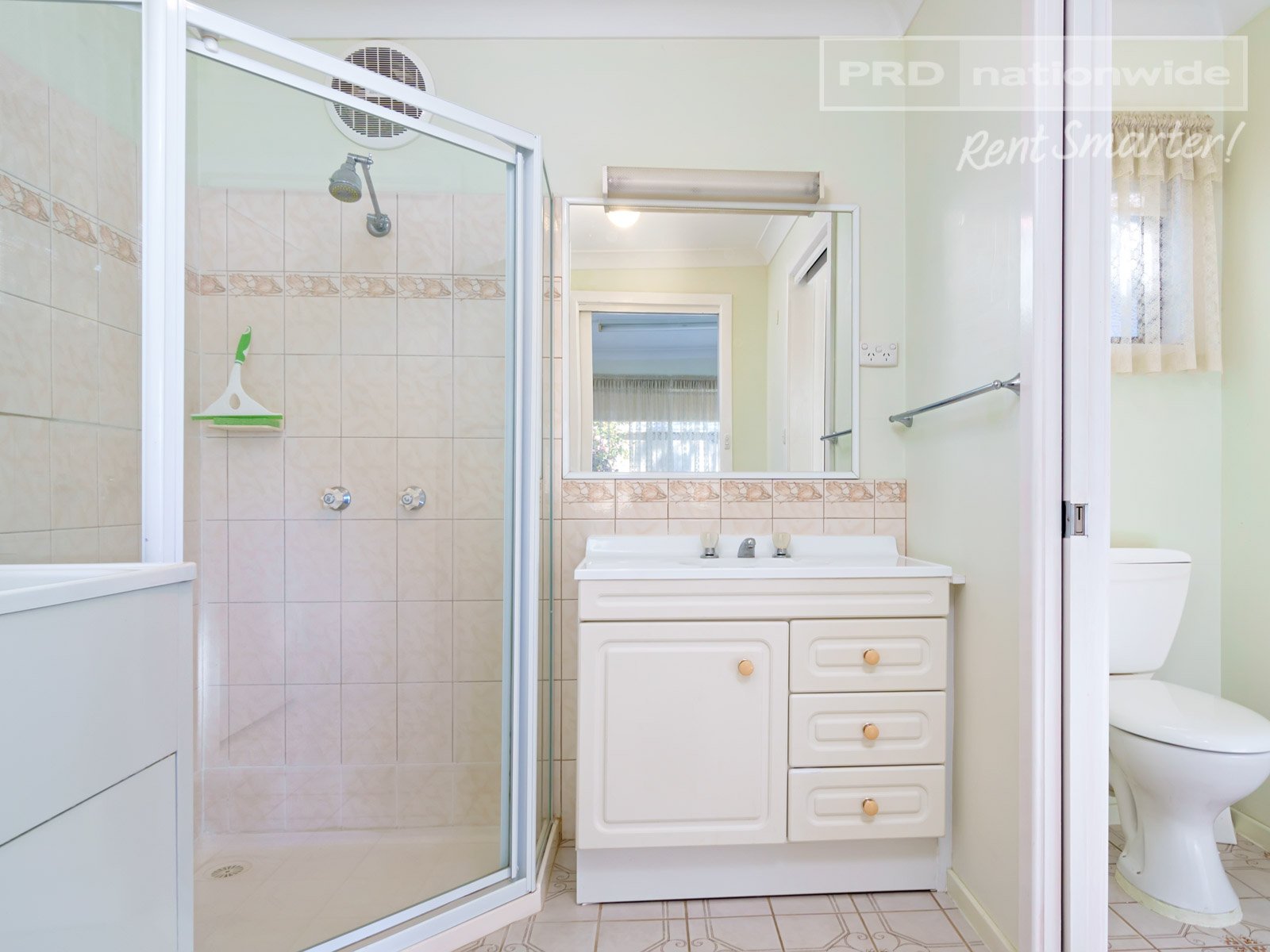 1/6 Paull Street KOORINGAL 5