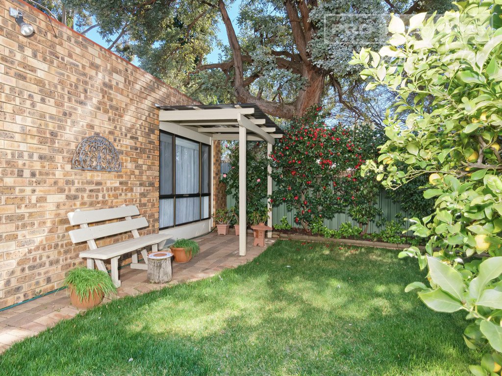 1/6 Paull Street KOORINGAL 7