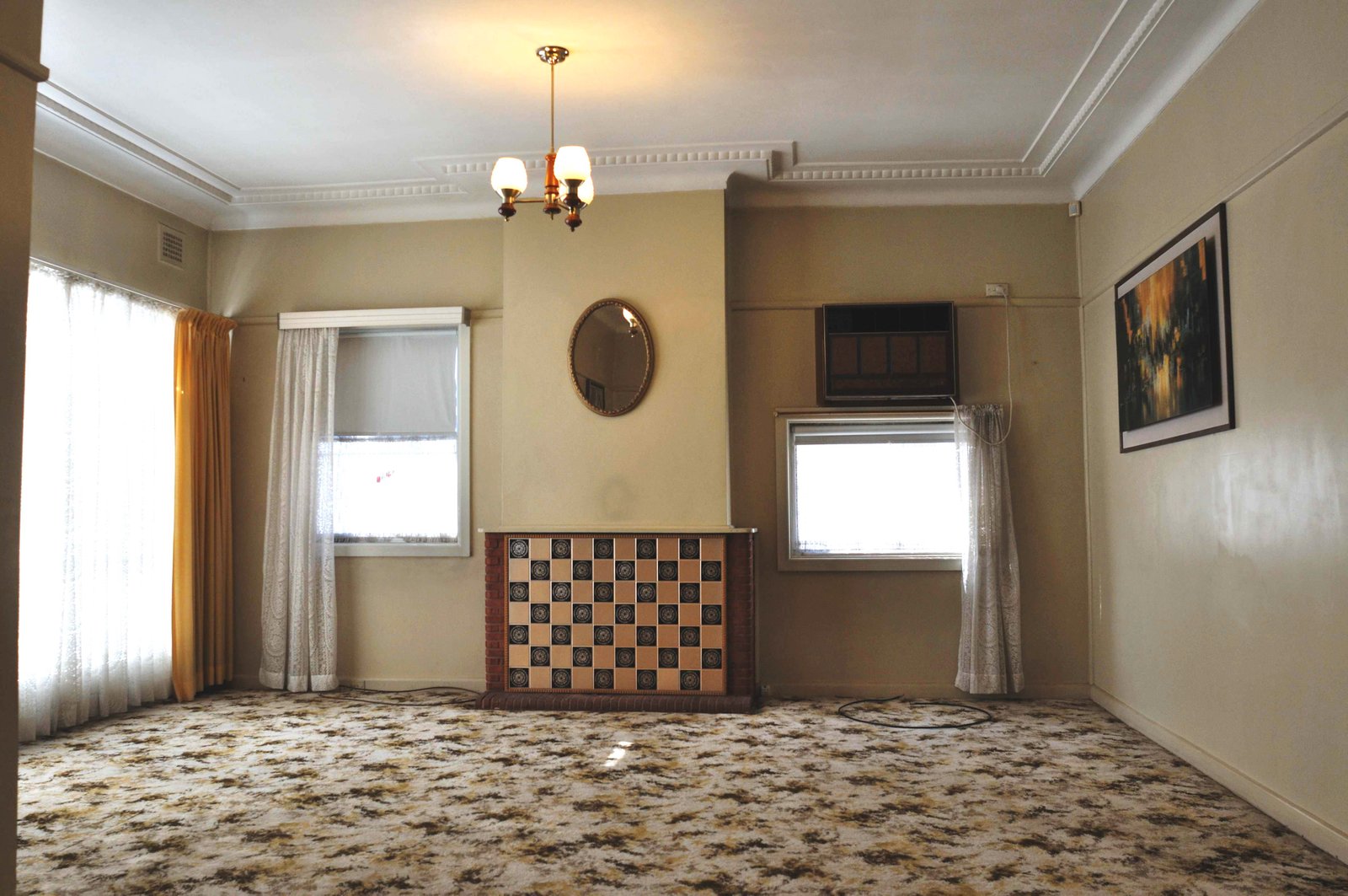 16 Payten Ave, ROSELANDS NSW 2196