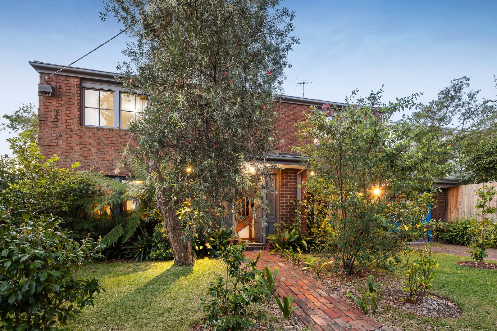 16 Peace Street, Glen Iris, VIC