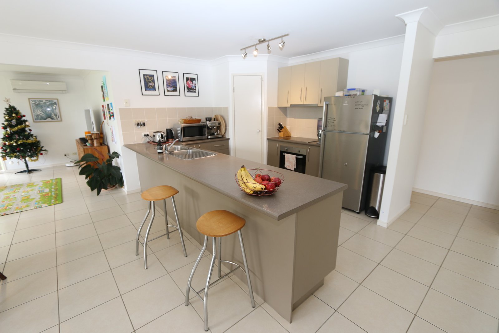 16 Peckham Court PACIFIC PINES 5