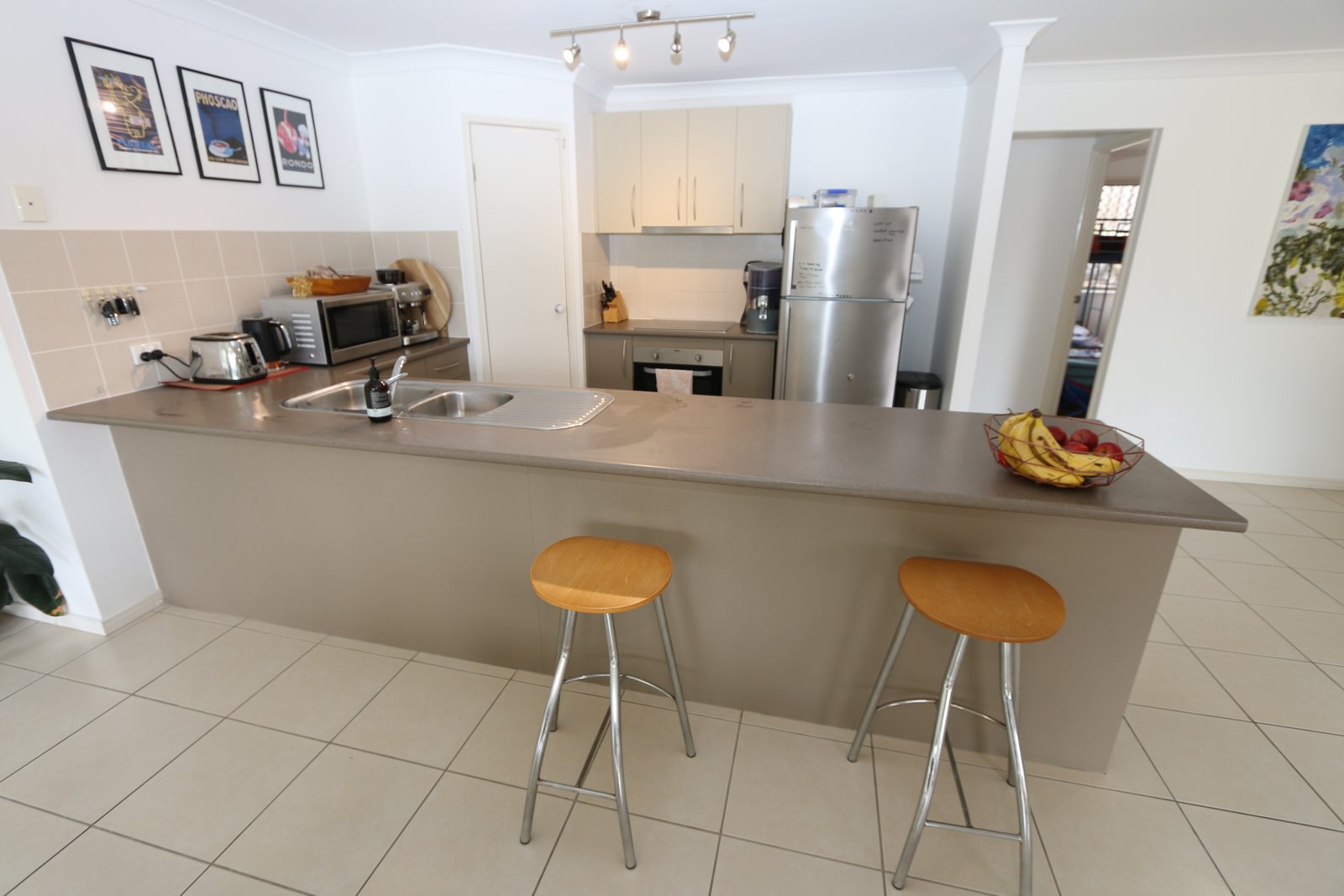 16 Peckham Court PACIFIC PINES 6