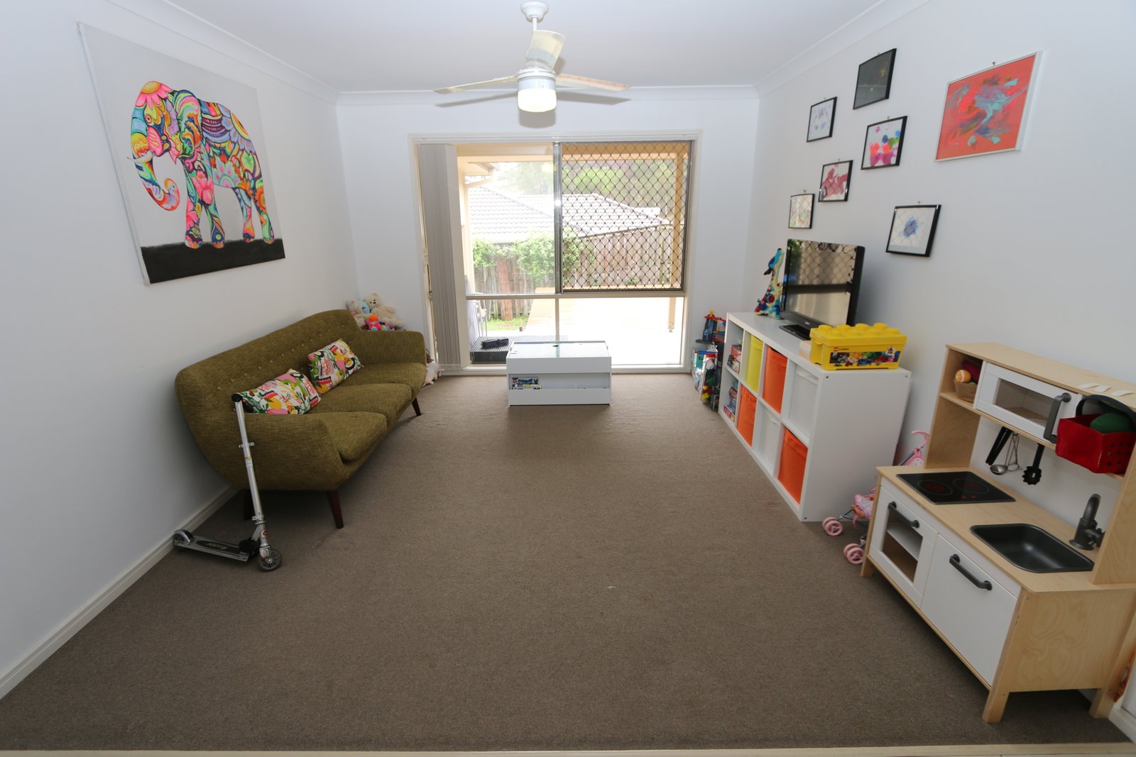 16 Peckham Court PACIFIC PINES 11