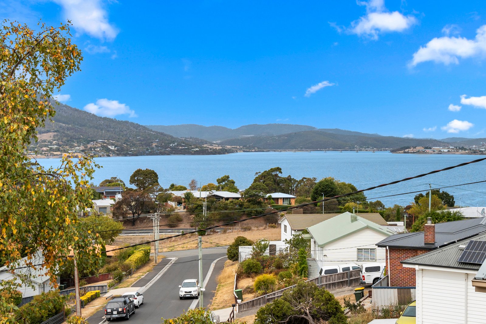 16 Pekurn Crescent BERRIEDALE 3