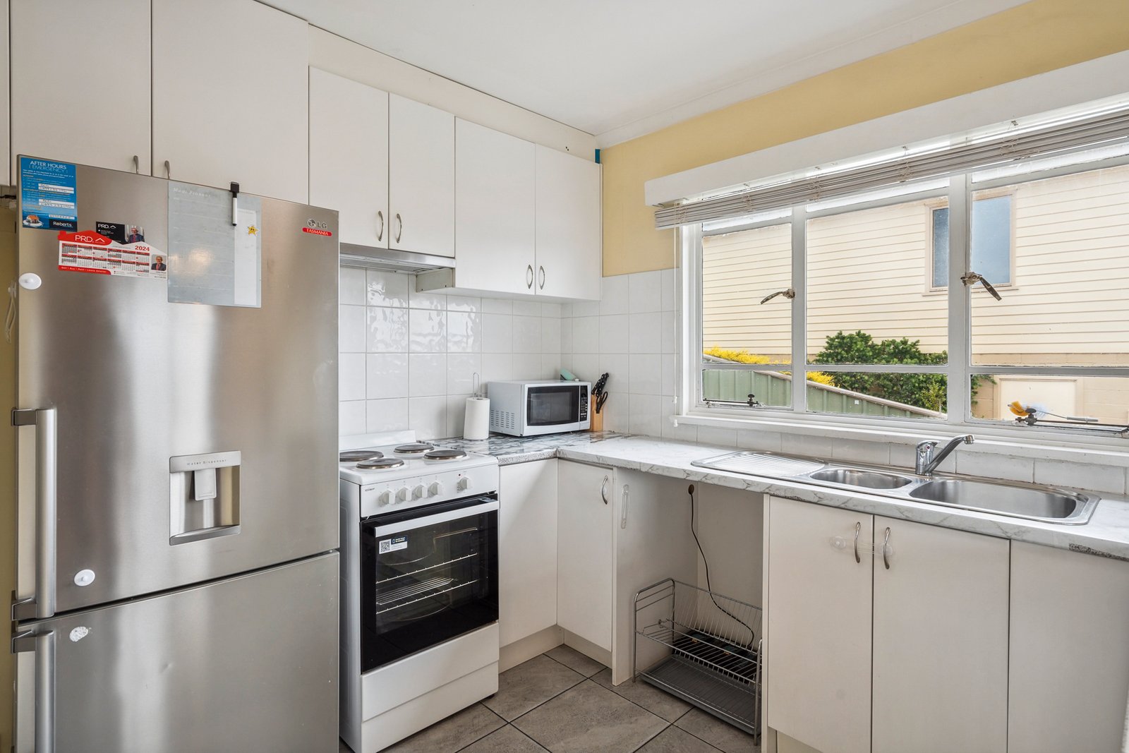 16 Pekurn Crescent BERRIEDALE 10