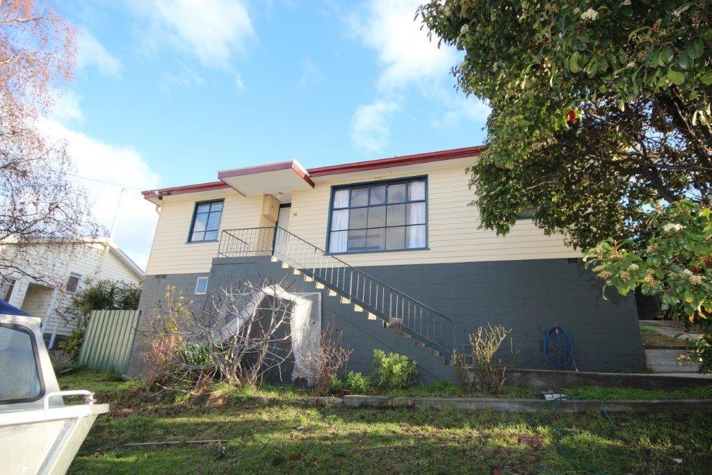 16 Pekurn Street BERRIEDALE 1