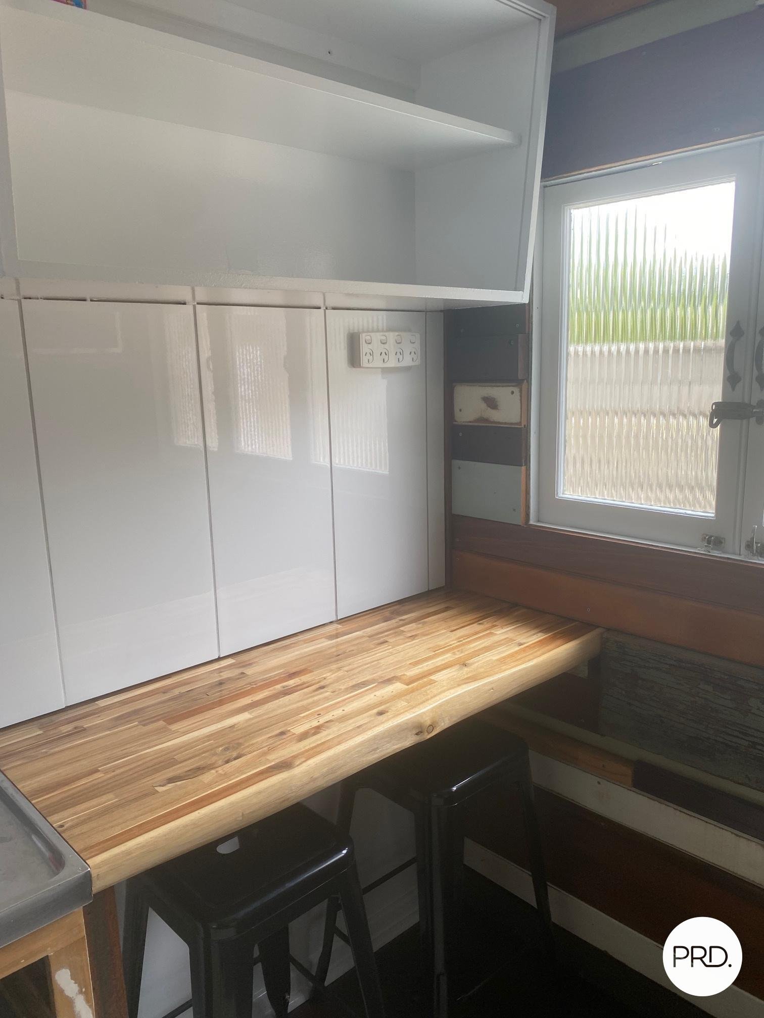 16 Pelican Street SLADE POINT 6