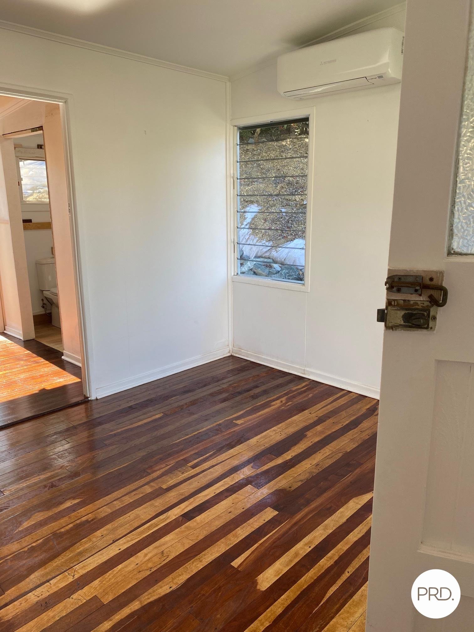 16 Pelican Street SLADE POINT 12