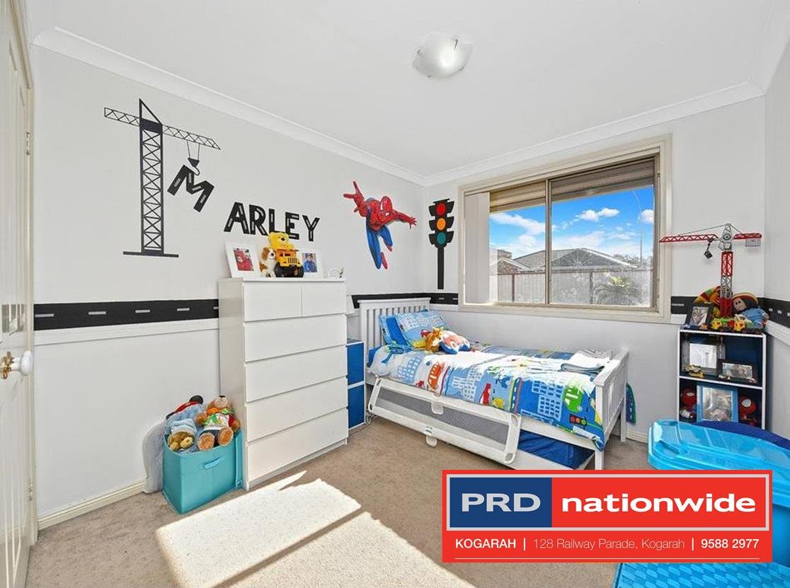 16 Pentecost Street HINCHINBROOK 6