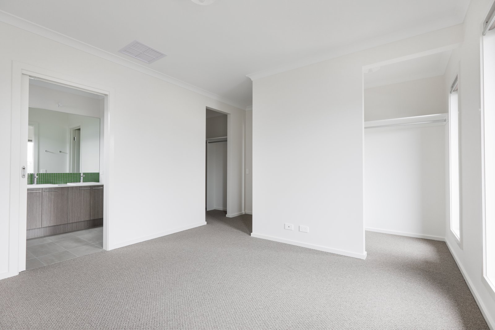 Gallery: 16 Peridot Way