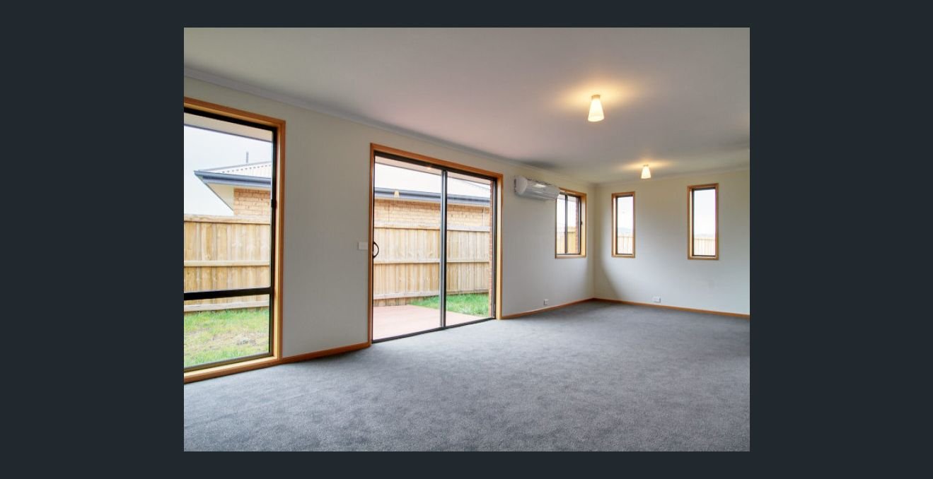 16 Peronne Court BRIGHTON 6