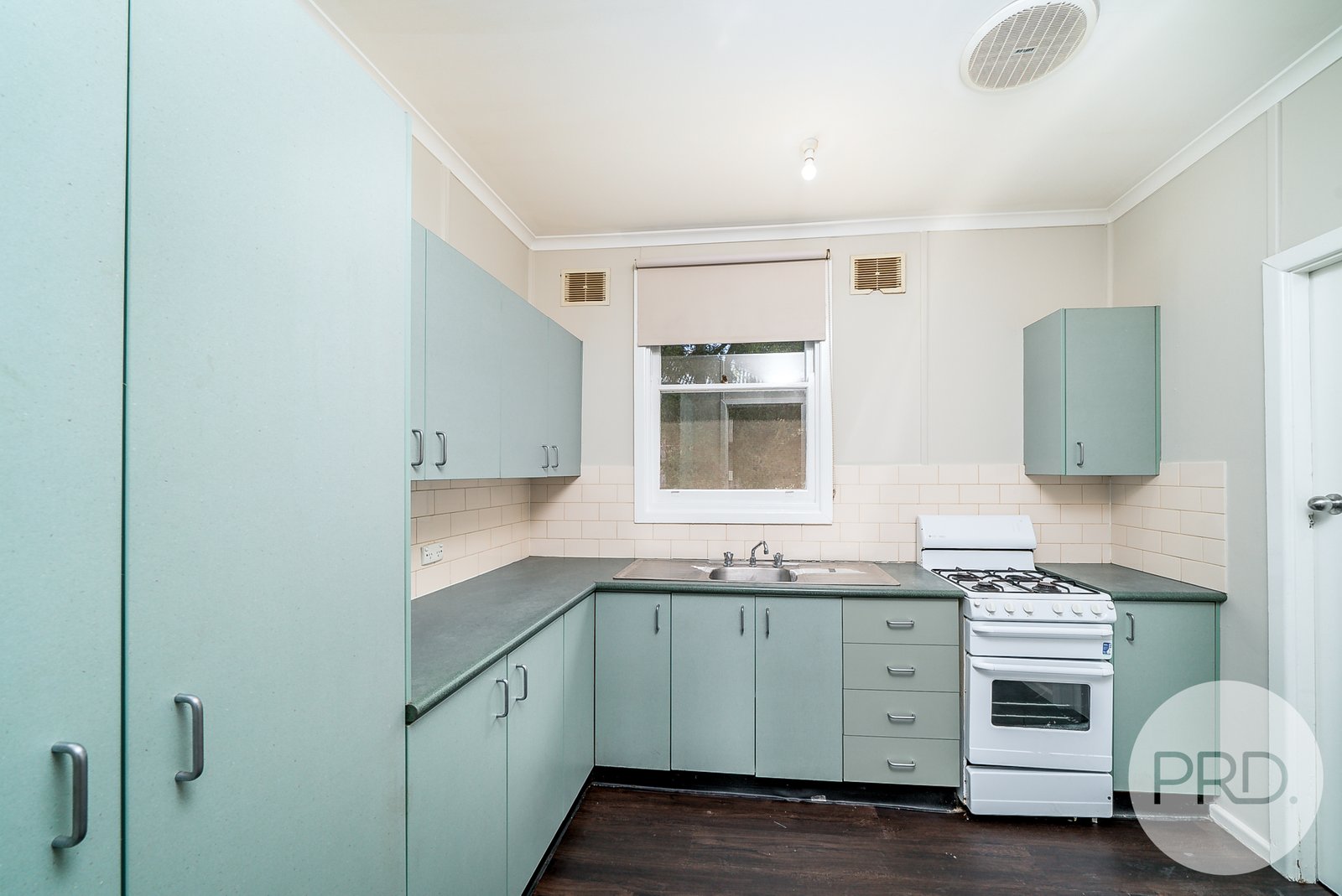 16 Phillip Ave  MOUNT AUSTIN 3