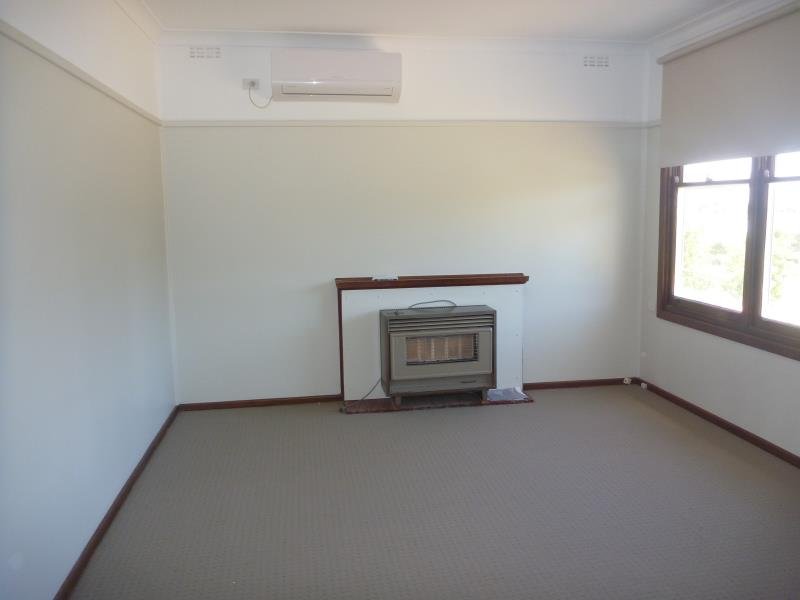 16 Phillip Avenue MOUNT AUSTIN 2