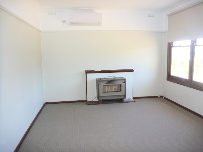 16 Phillip Avenue MOUNT AUSTIN 2