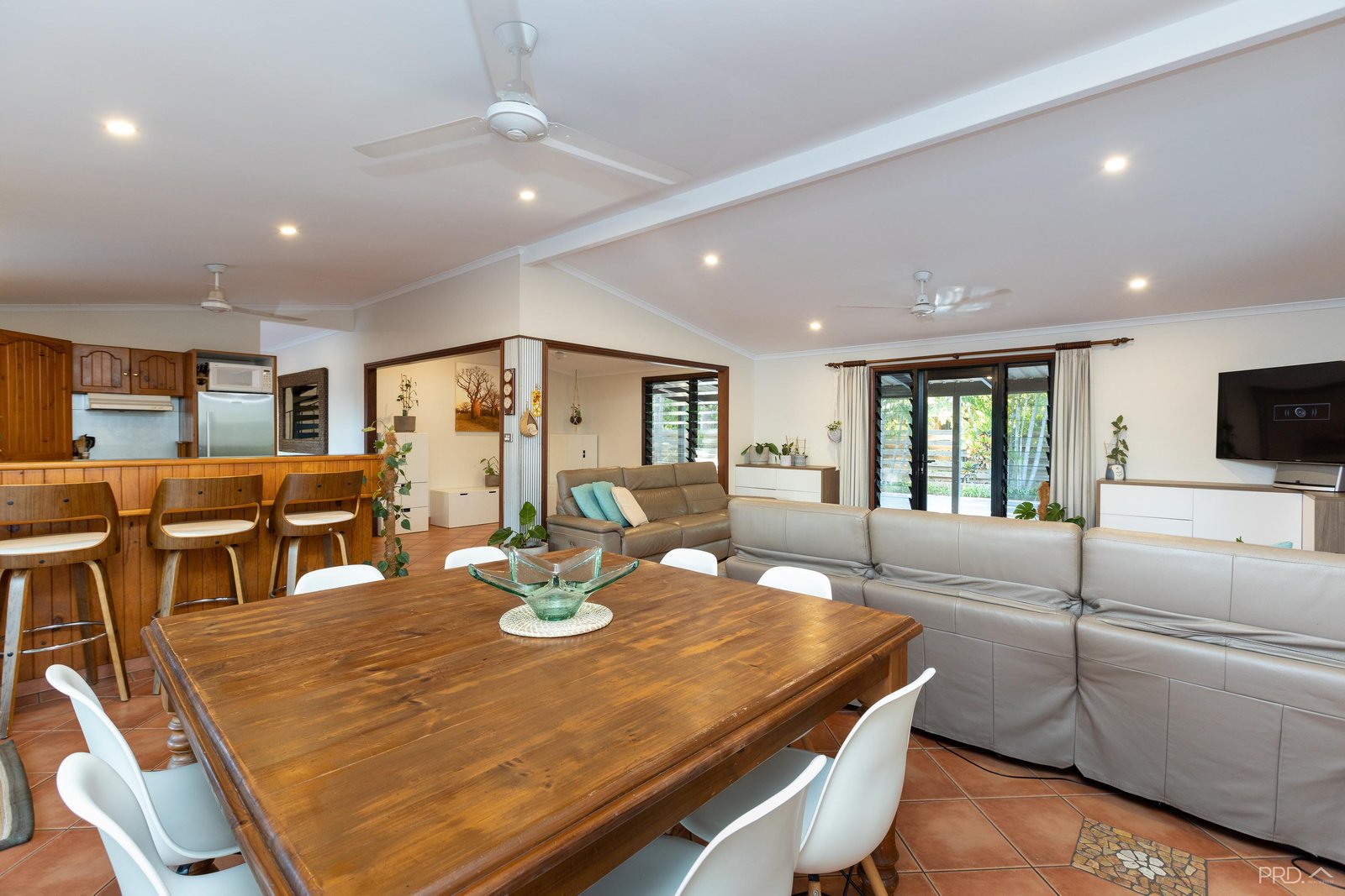 16 Piggott Way BROOME 5