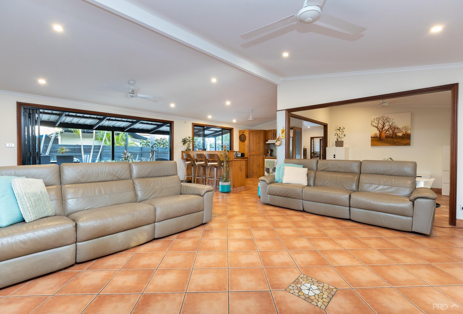 16 Piggott Way BROOME 6