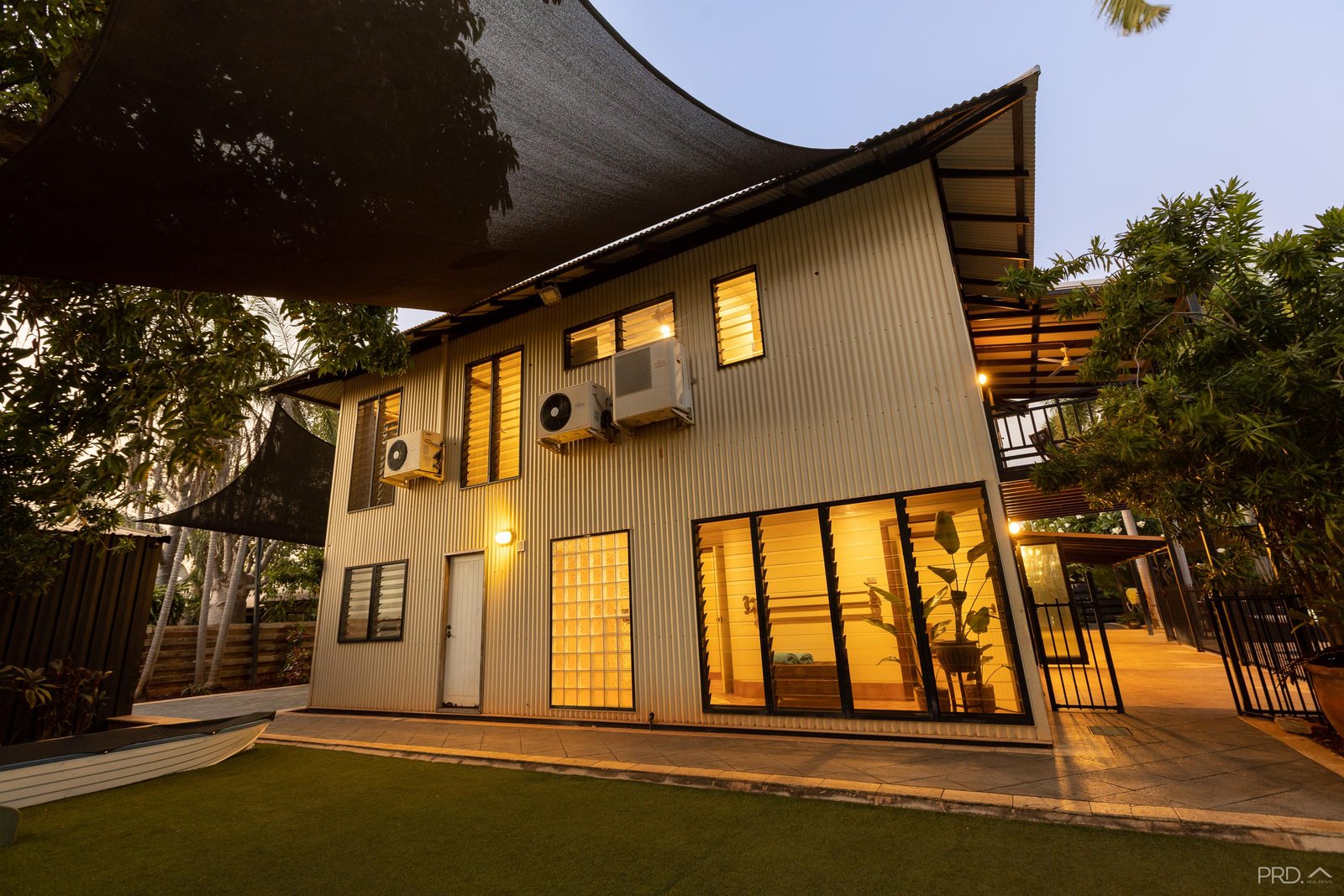 16 Piggott Way BROOME 13