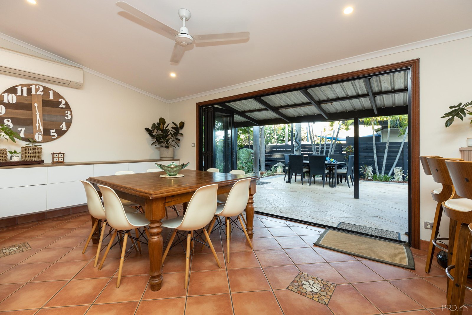 16 Piggott Way BROOME 17