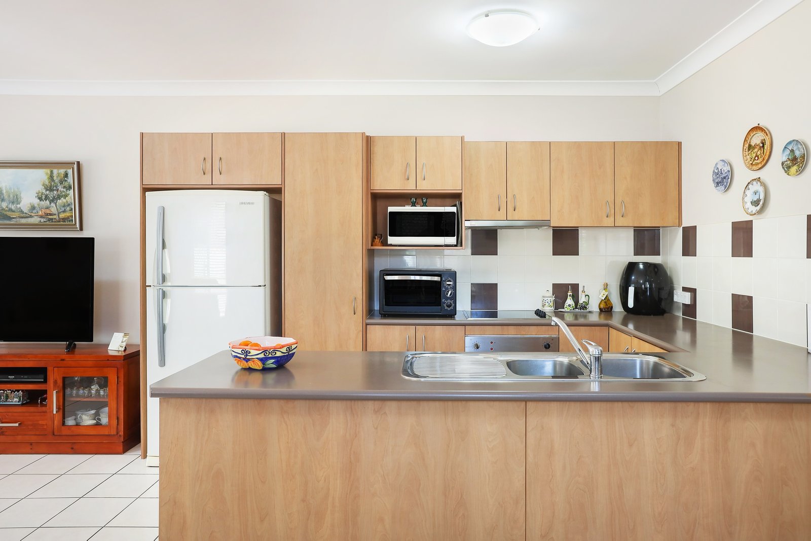 1/6 Pilar Court MOLENDINAR 6