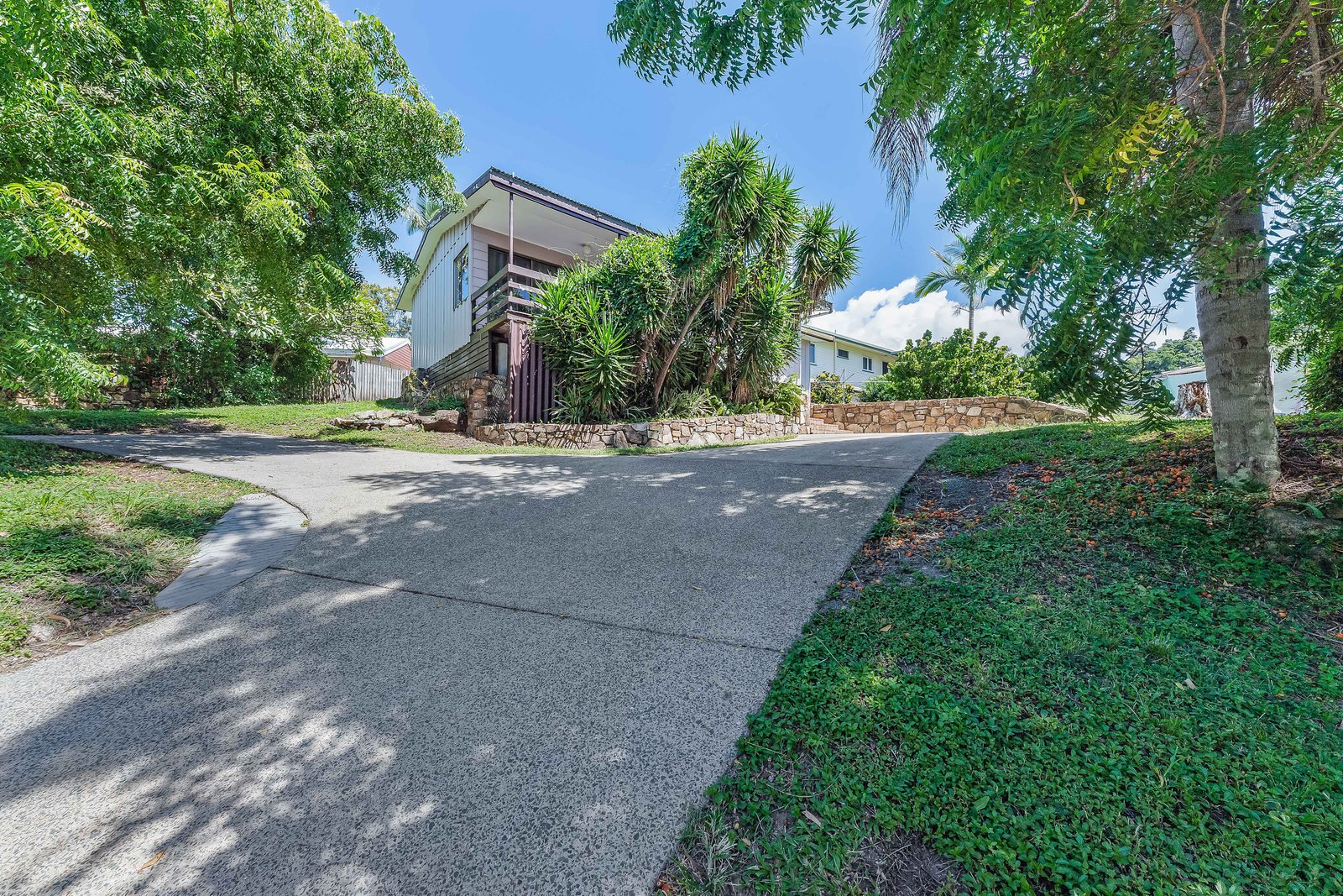 16 Pleasant Drive CANNONVALE 4