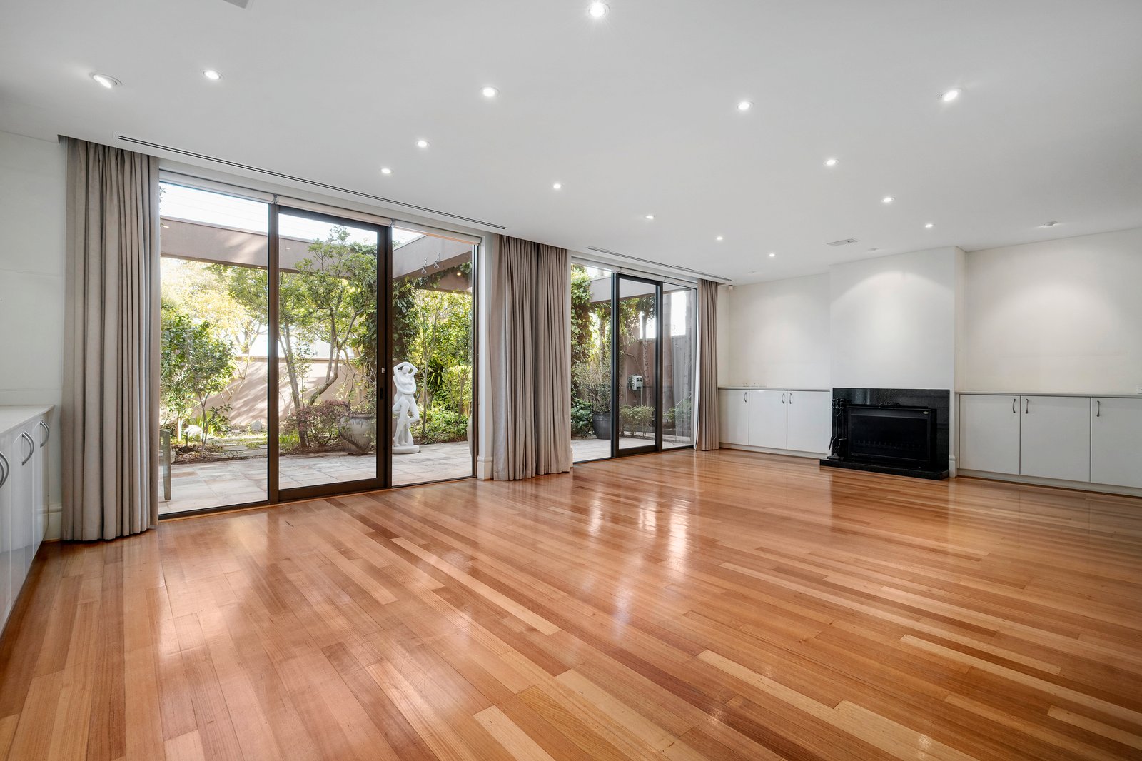 16 Polo Parade, Caulfield North, 3161