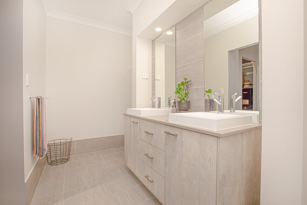 16 Rampling Avenue NORTH ROTHBURY 9