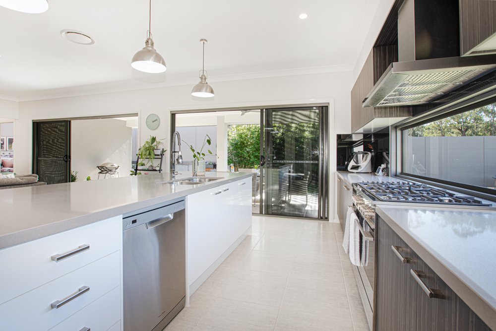 16 Rampling Avenue NORTH ROTHBURY 12