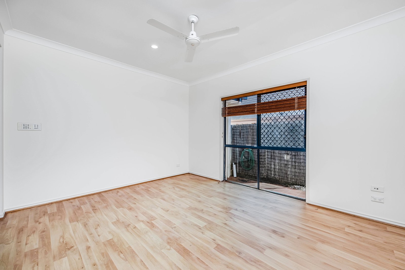 16 Ranier Crescent VARSITY LAKES 7