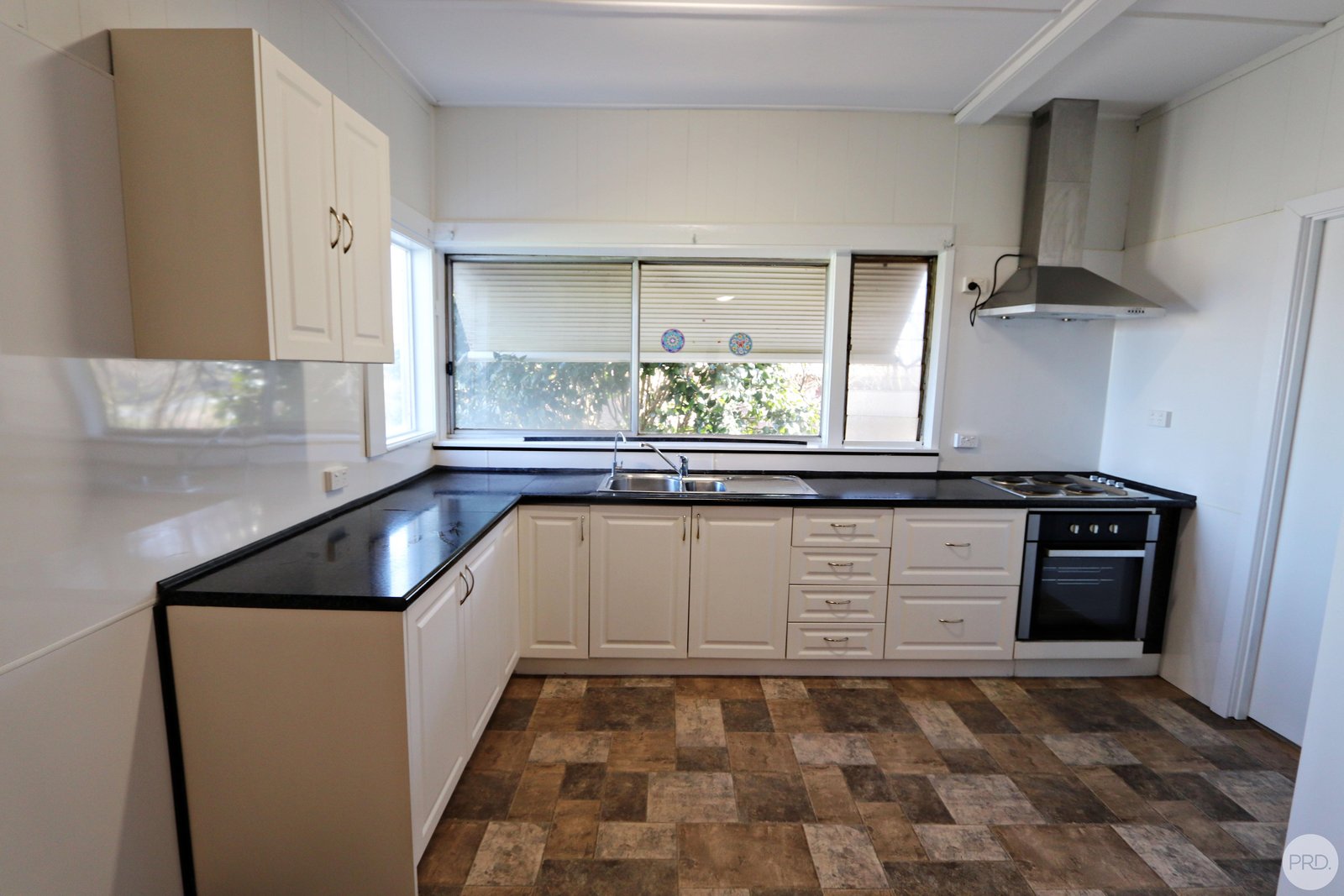 16 Regent Street TUMBARUMBA 2