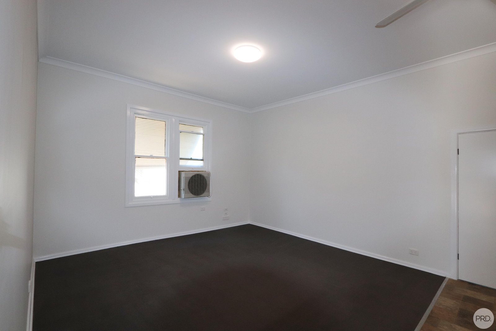 16 Regent Street TUMBARUMBA 4