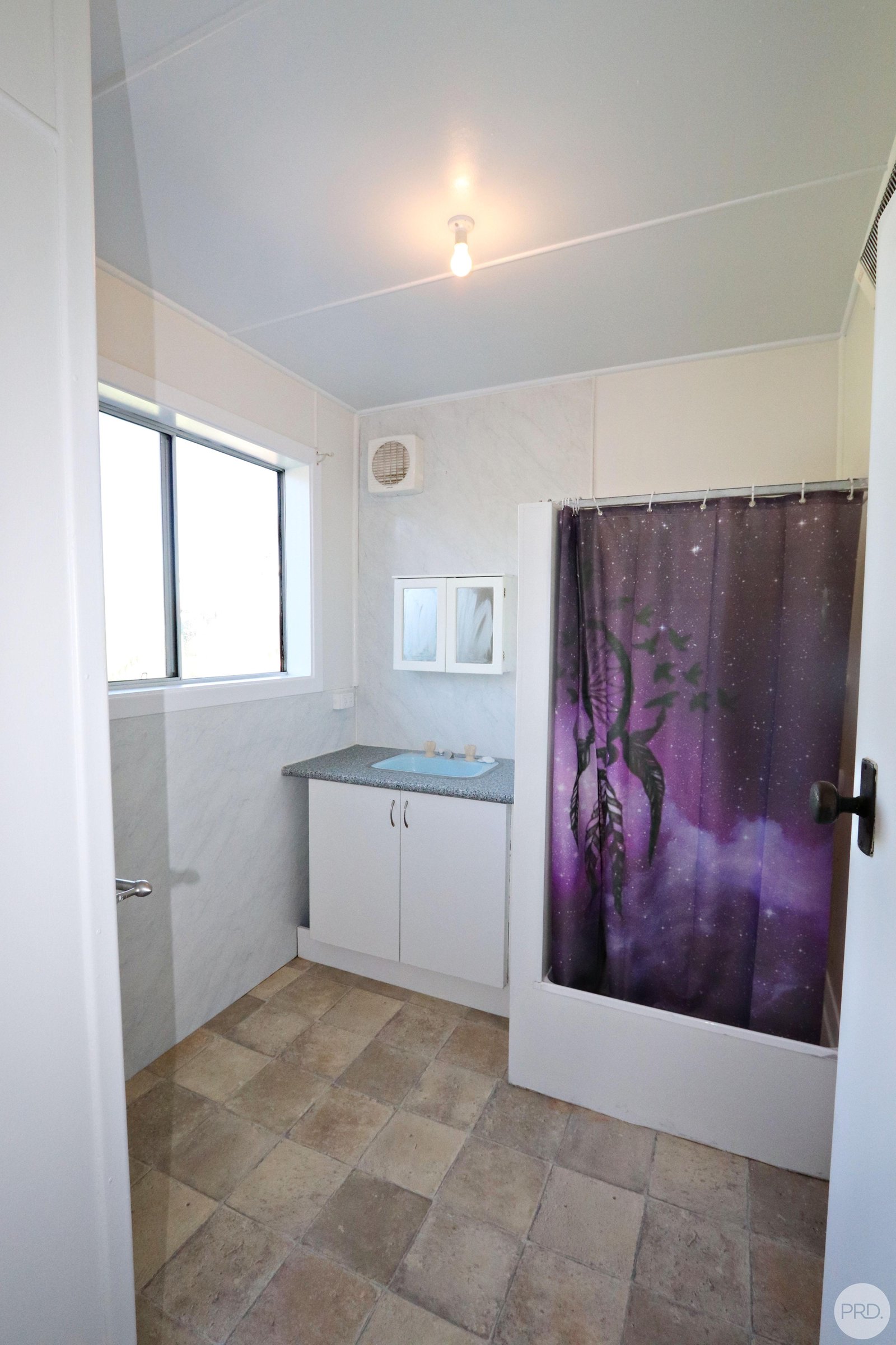 16 Regent Street TUMBARUMBA 10