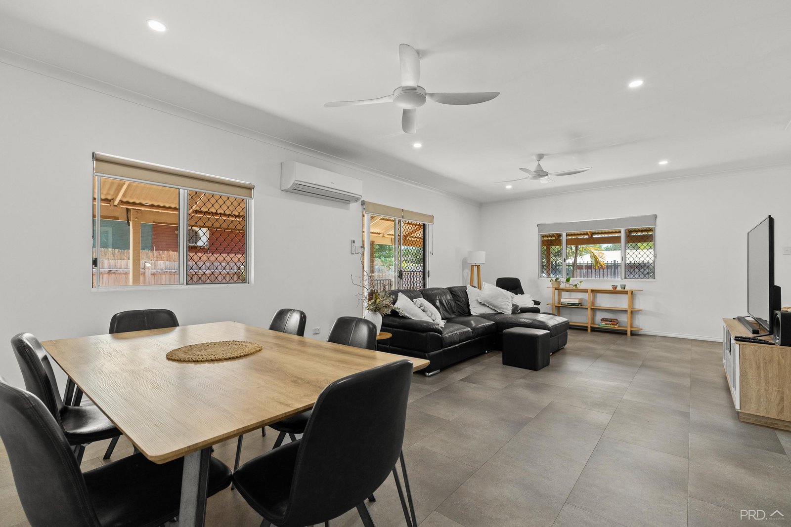 16 Reid Road CABLE BEACH 2