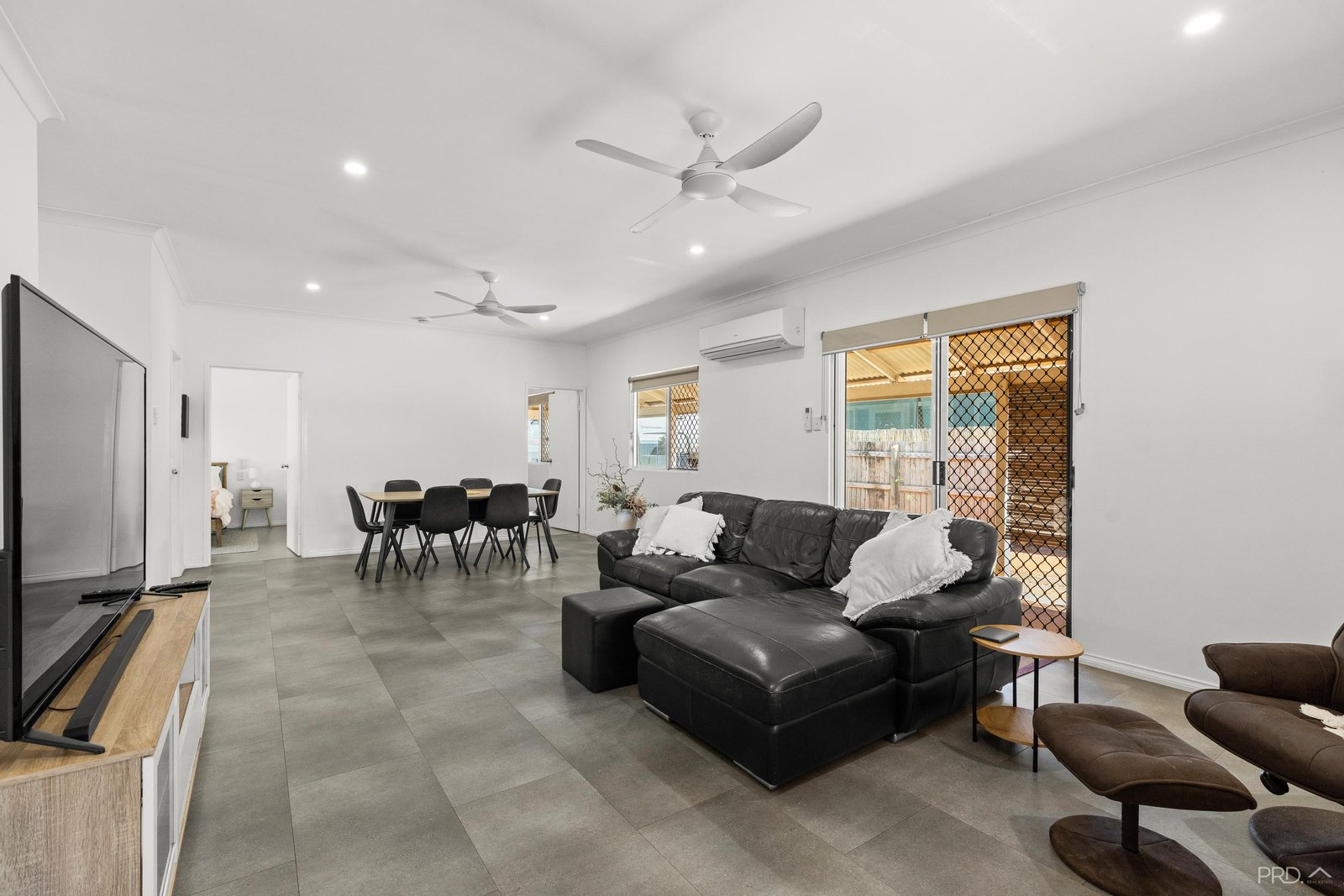 16 Reid Road CABLE BEACH 4