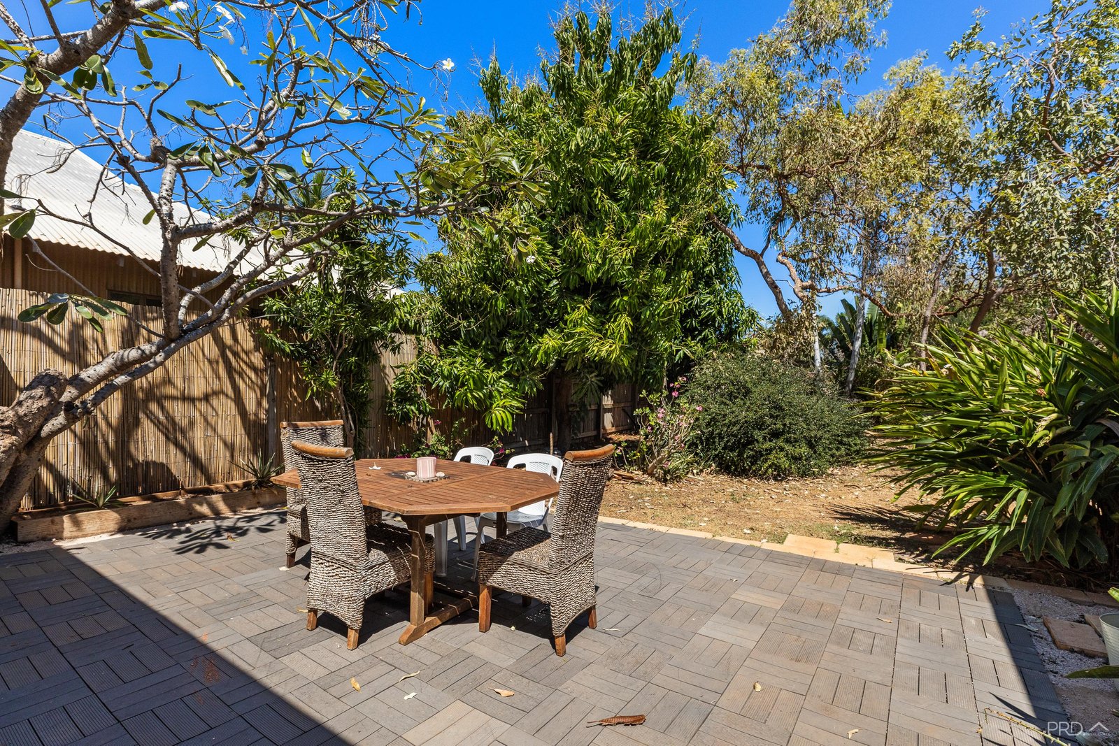 16 Reid Road CABLE BEACH 14