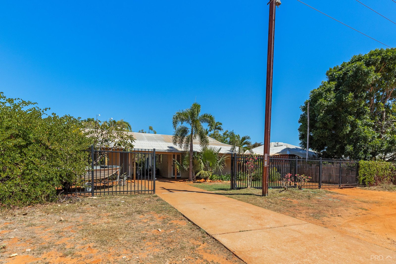 16 Reid Road CABLE BEACH 25