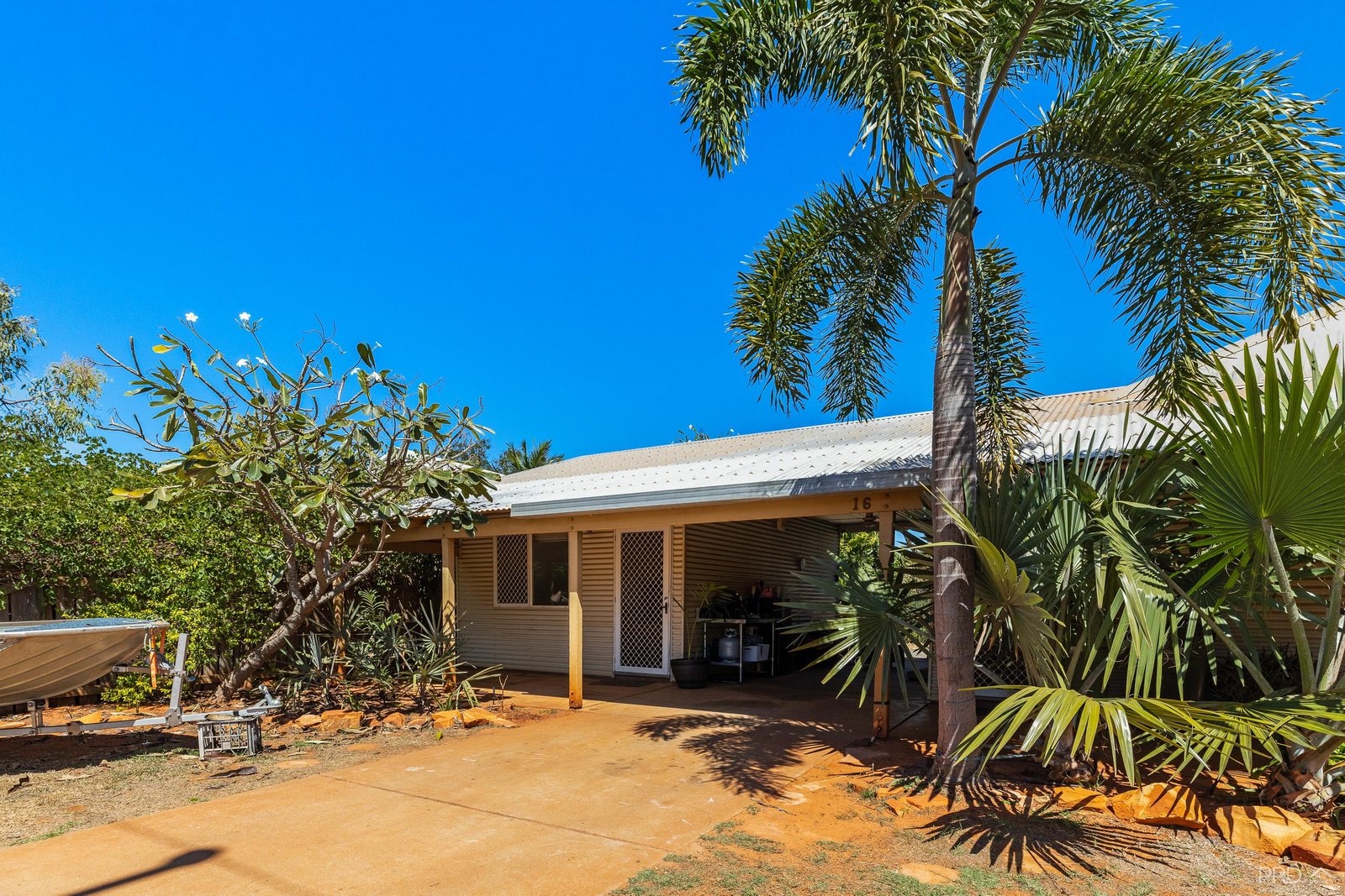 16 Reid Road CABLE BEACH 26