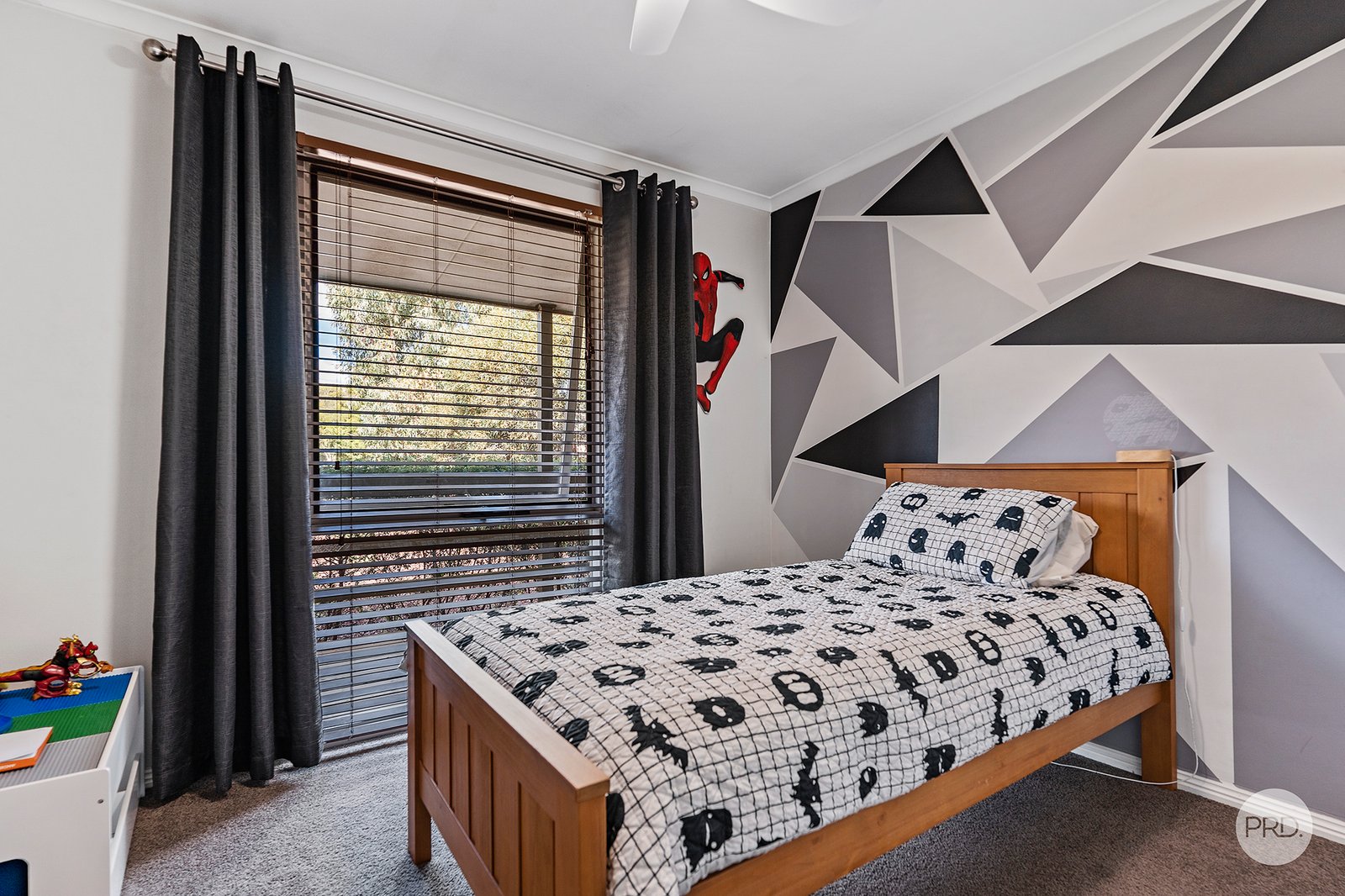 16 Rennie Street HUNTLY 9