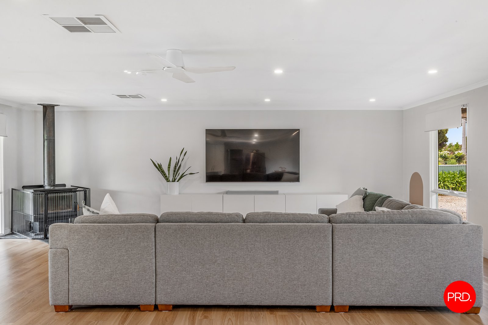 16 Rennie Street HUNTLY 6