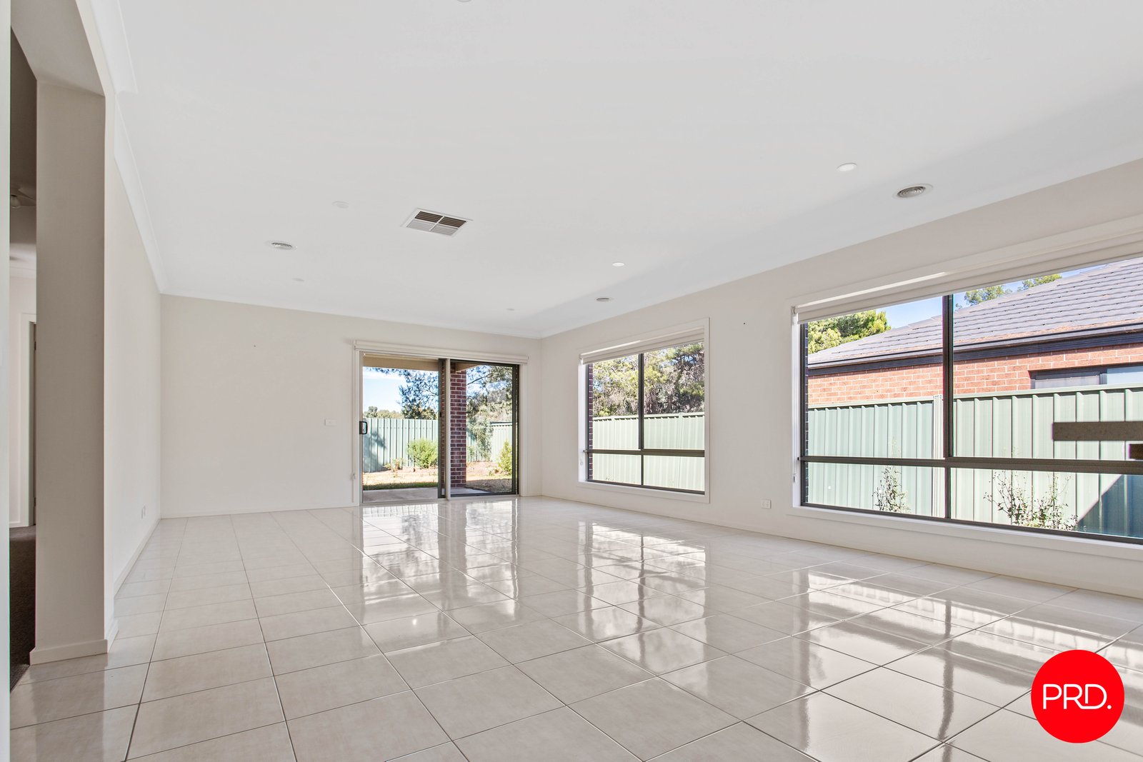 16 Rheola Drive WHITE HILLS 4