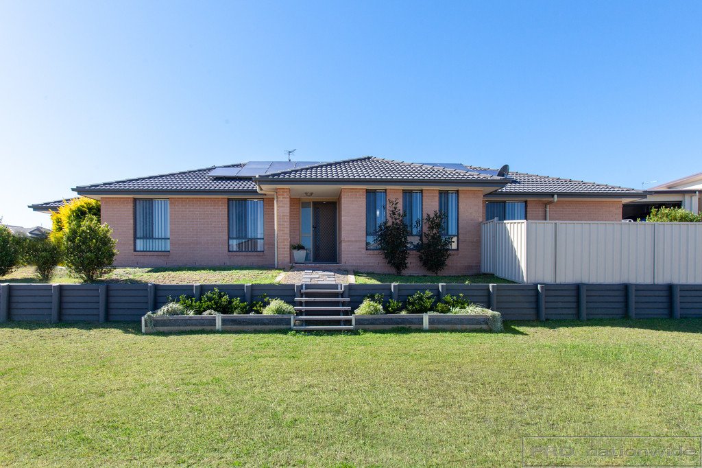 16 Riley James Drive RAWORTH 1