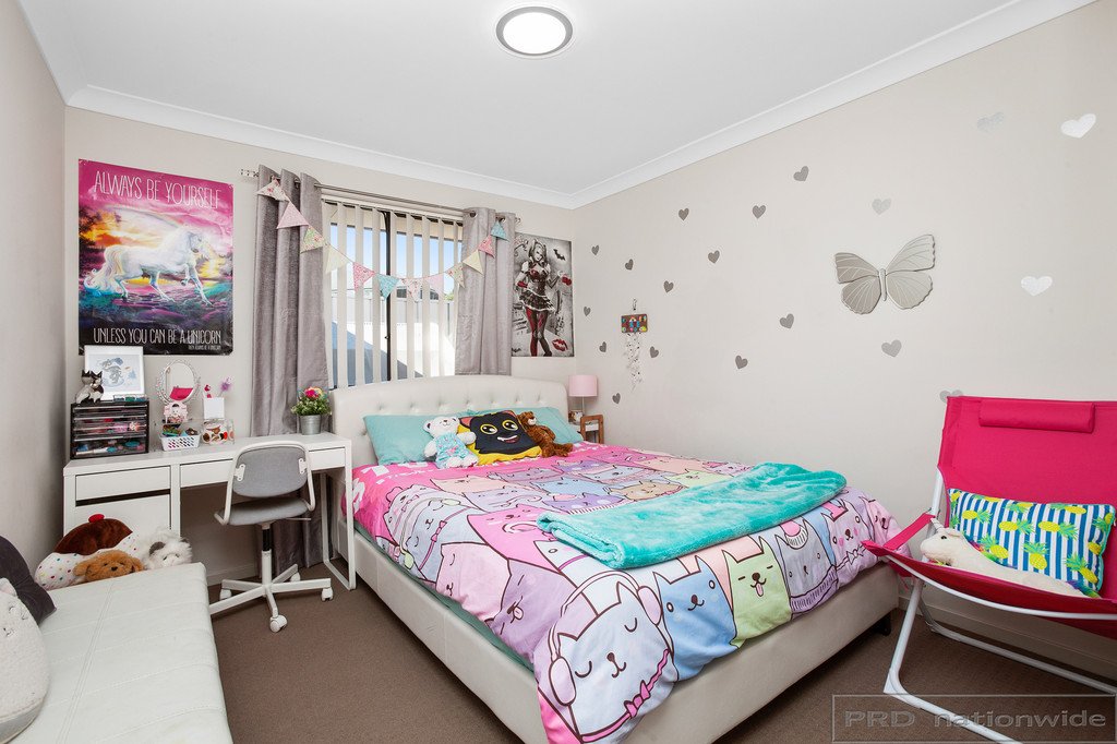 16 Riley James Drive RAWORTH 9