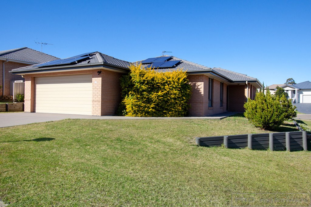 16 Riley James Drive RAWORTH 15